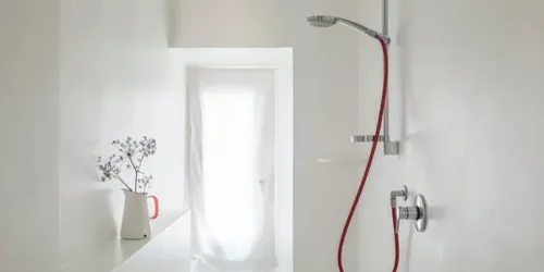 המדריך המלא לבחירת ברזים לאמבטיה: מהכיור ועד ראש הגשם