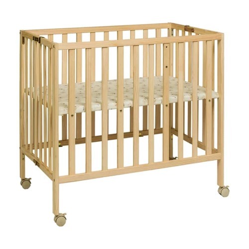 עריסת תינוק מתקפלת דגם פומה מבית BABYLINE גוון עץ