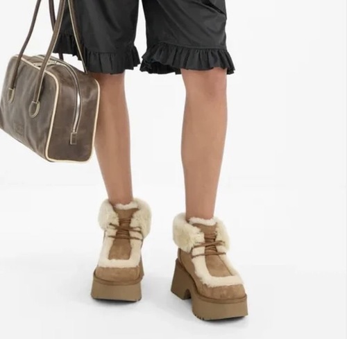 מגף UGG ניו הייט לייס חום מידות 36-41 לנשים