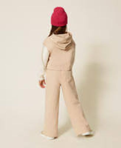 Wide sweatpants