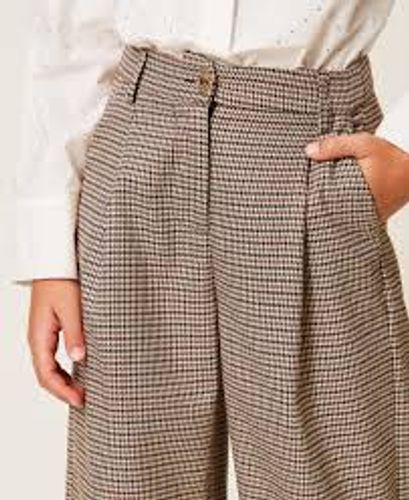 Houndstooth trousers