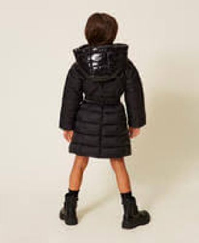 Long puffer jacket with logo belt