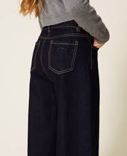 Wide leg five pocket jeans