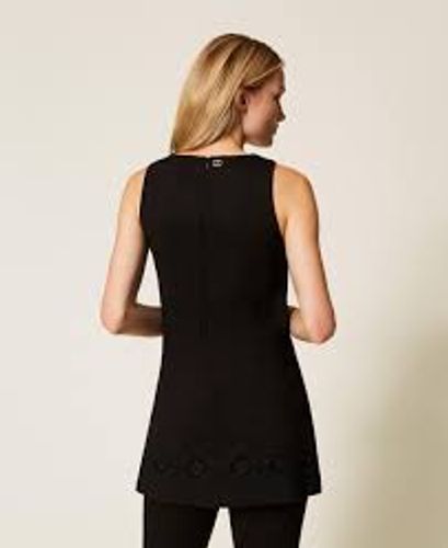 Tunic with floral embroidery