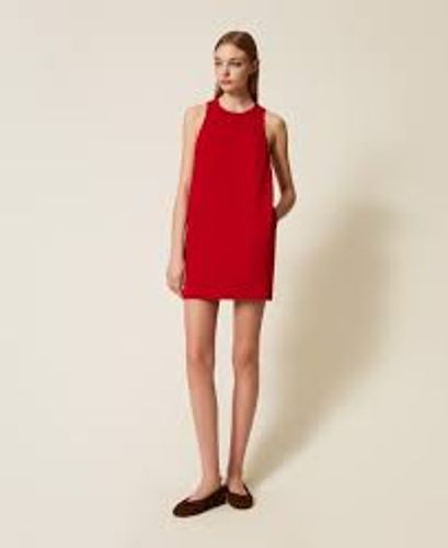 Short crêpe cady dress with Oval T chain