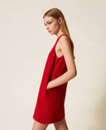 Short crêpe cady dress with Oval T chain