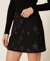 Bouclé miniskirt with flowers and sequins