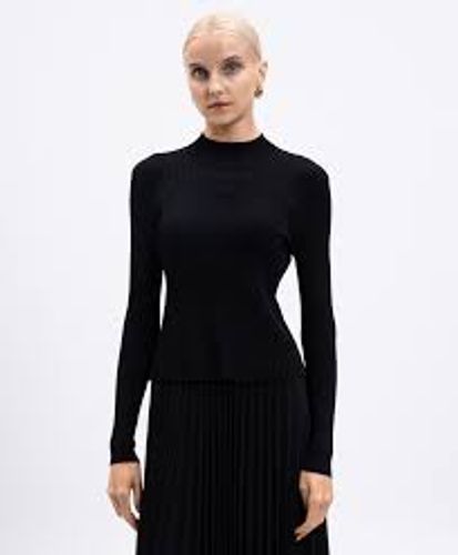KNITTED SWEATER