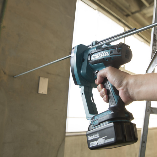 חותך מוטות הברגה 18V נטען גוף MAKITA DSC102ZJ