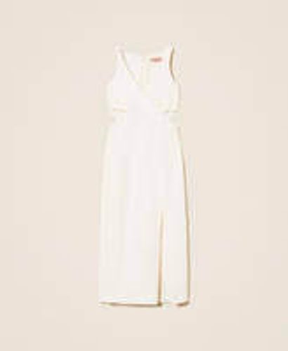 Midi crêpe dress with cut-out