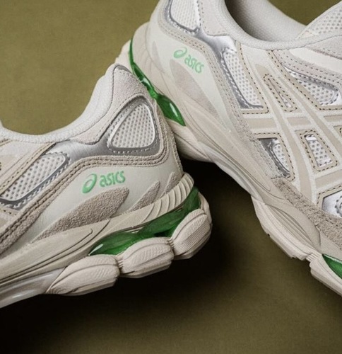 נעל ASICS מידות 40-46 לגברים בגוון קרם-לבן