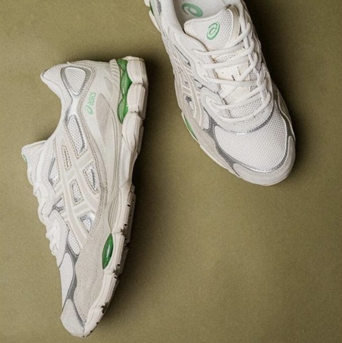 נעל ASICS מידות 40-46 לגברים בגוון קרם-לבן