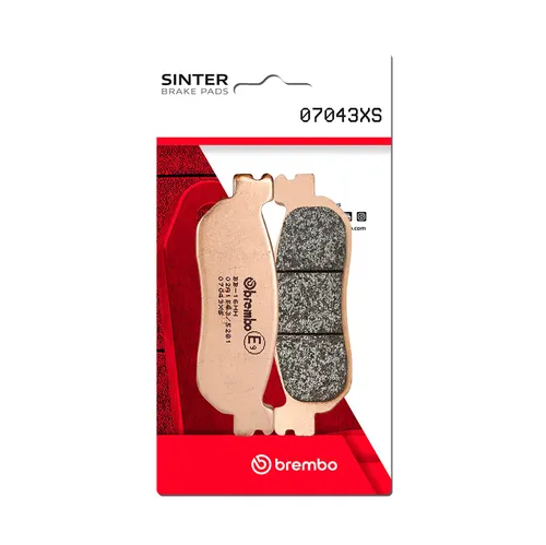 רפידות בלם ברמבו XS 07043XS מתרכובת סינטר לקטנועים ומקסי-סקוטרים, מוסמכות ECE-R90 באיכות OE מקורית לביצועי בלימה מקסימליים
