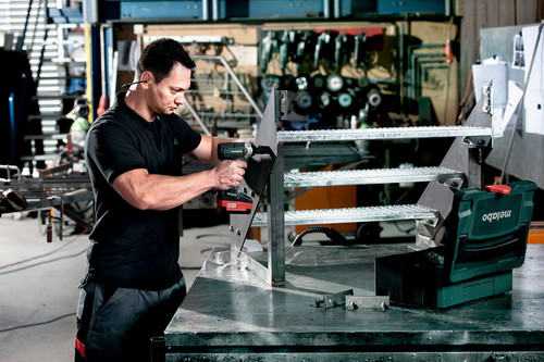 גוף מברגה רטיטה ליתיום  METABO SSW 18 LTX 200