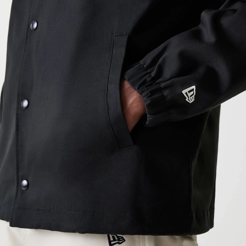 ג׳קט NEW ERA מידות S-XL לגברים בגוון שחור