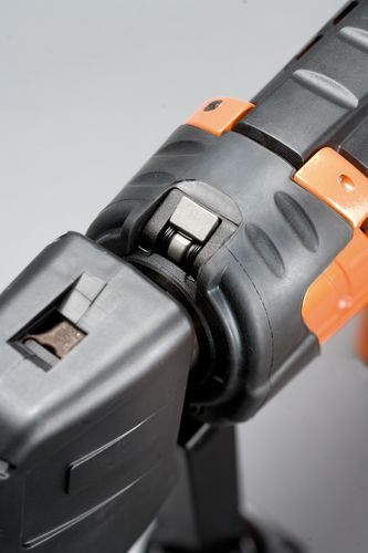 אקדח מסמרים SPIT P560 MAG - כלי מקצועי בטכנולוגיית תחמיש לקיבוע מתכת למתכת כבדה עם מחסנית מסתובבת ועוצמת לימה 520 ג'אול