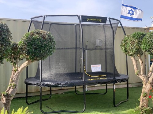 טרמפולינה אובלית  2.4\3.45 שחורה משומשת כחדשה JUMPKING 
