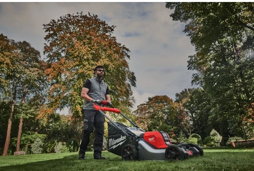 גוף Milwaukee M18 FUEL™ מכסחת דשא נטענת דו־סוללה עם הנעה עצמית -  46 ס״מ 4933492010