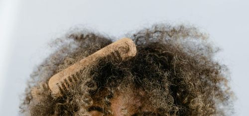 שיער יבש ונפוח