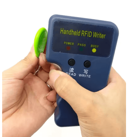 קורא/משכפל כרטיסי RFID – מתכנת כרטיסי דלת ושלטי כניסה
