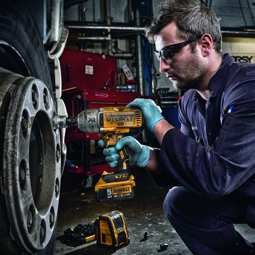 מפתח בוקסות DEWALT 5.0AH High Torque 18V BL 