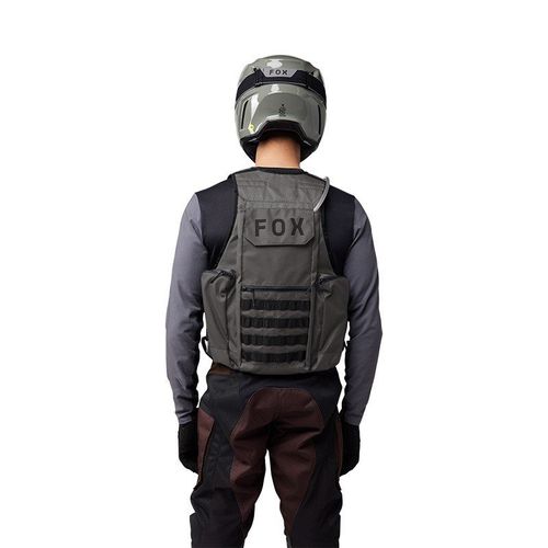 וסט כלים עם שקית שתיה 2 ליטר פוקס אפור - FOX LEGION TAC VEST V26
