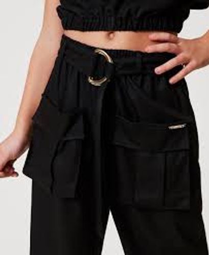 Trousers with utility pockets and belt