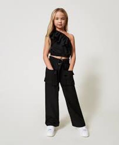Trousers with utility pockets and belt