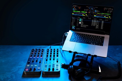 זוית נוספת Allen & Heath XONE:K3 MIDI Controller