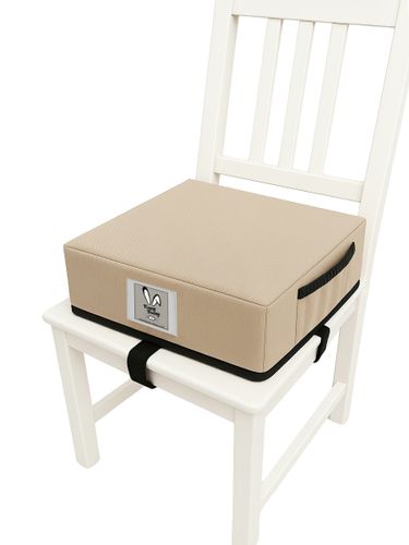 כרית הגבהה / בוסטר ישיבה עם רצועות חיבור לתחתית הכיסא Grow Up - חול