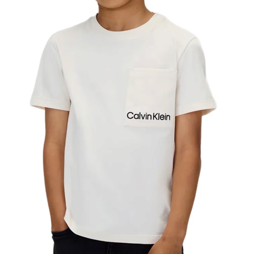 חולצה CALVIN KLEIN מידות 4-16 לילדים בגוון שמנת עם כיס