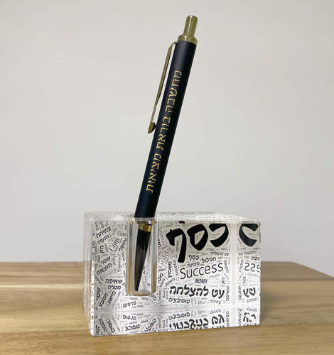 עט פרקר יוקרתי עם מעמד קריסטל