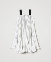 Short pleated dress with print