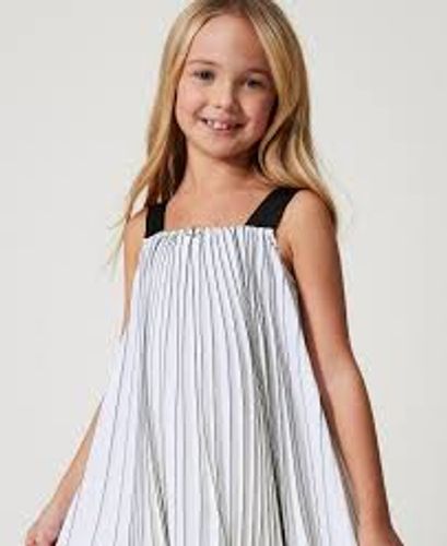 Short pleated dress with print