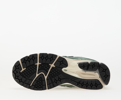 נעלי ניו באלאנס New Balance 2002R | גברים