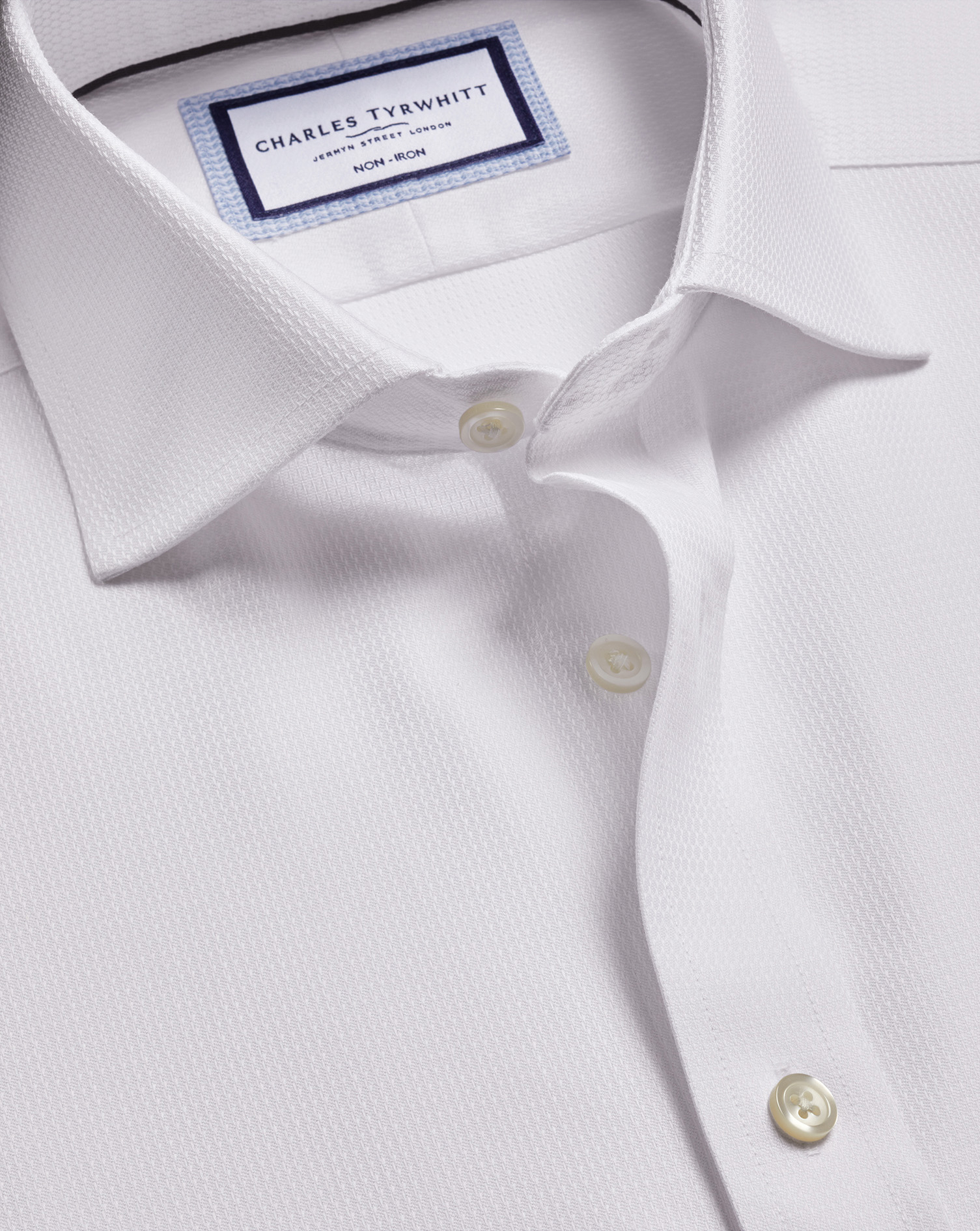 חולצה גזרת קלאסיק -White non-iron stretch Burlington weave cutaway classic fit shirt