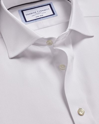 חולצה גזרת סלים -White non-iron stretch Burlington weave cutaway slim fit shirt