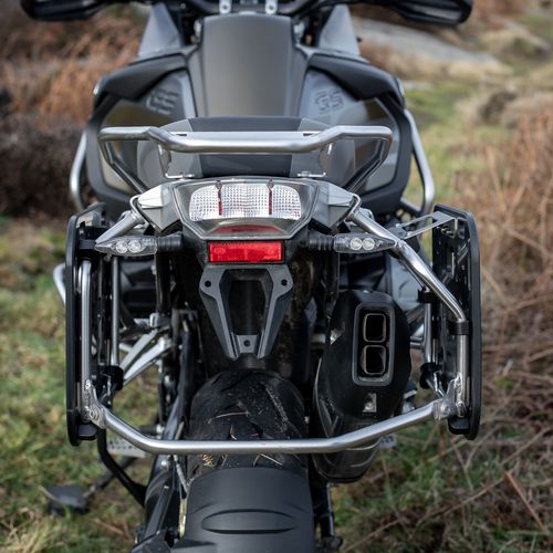 מתקן צד לארגזים לאופנועי ב.מ.ו - GIVI TREKKER &OUTBACK CAM SIDE BMW GS 1200