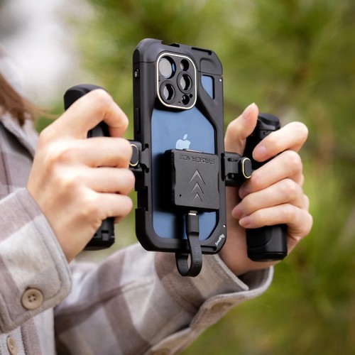 קורא כרטיסים לסמארטפון ProGrade PGM12 CFexpress Type A