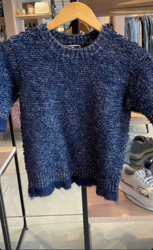 KNITTED TOP IN BLUE
