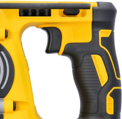 פטישון נטען 18V XR גוף בלבד | DCH273N