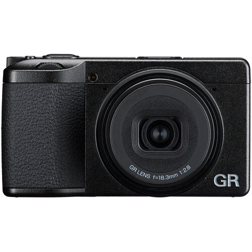 מצלמה קומפקטית Ricoh GR IV