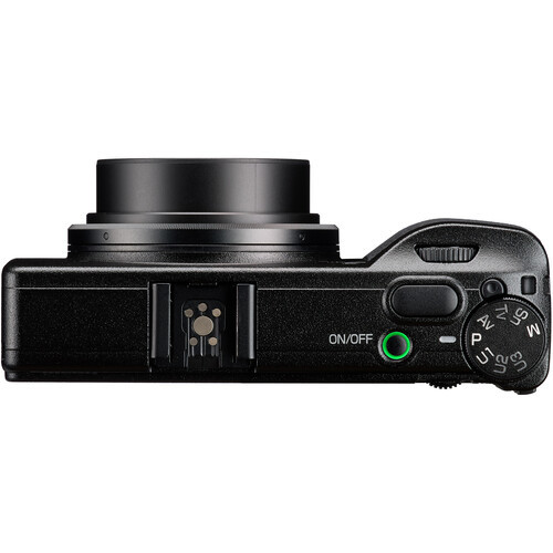 מצלמה קומפקטית Ricoh GR IV
