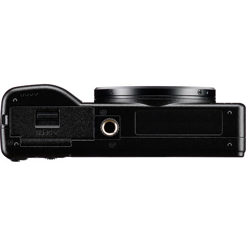 מצלמה קומפקטית Ricoh GR IV