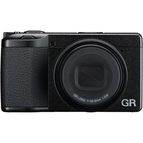 מצלמה קומפקטית Ricoh GR IV
