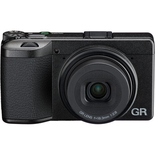 מצלמה קומפקטית Ricoh GR IV