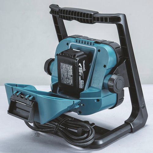 זרקור 230V/14.4/18V נטען/חשמלי 750 לומן MAKITA DML805 מקיטה