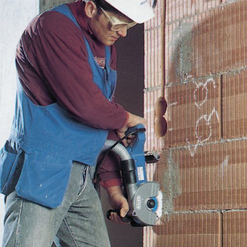 מחרצת לבטון SG-150 מקיטה