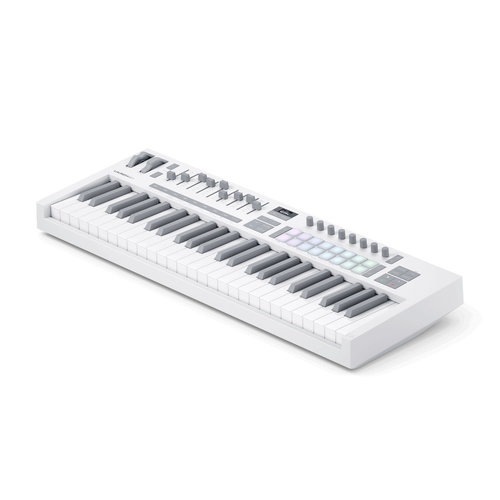 Novation Launchkey 49 mk4 White  זווית נוספת