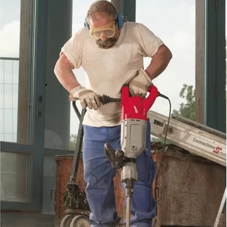 פטיש חציבה Milwaukee K900S – עוצמה בלתי מתפשרת לביצועים מקצועיים.